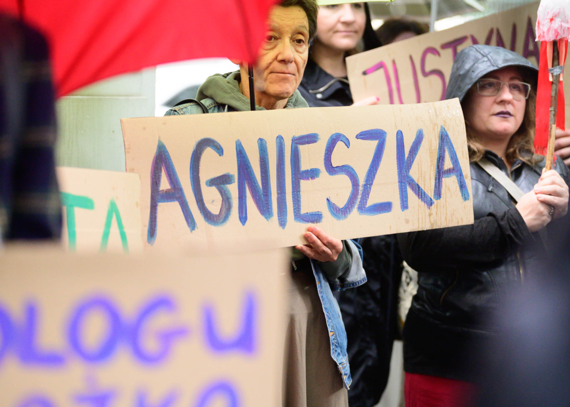 Protest przed Okręgową Izbą Lekarską w Łodzi