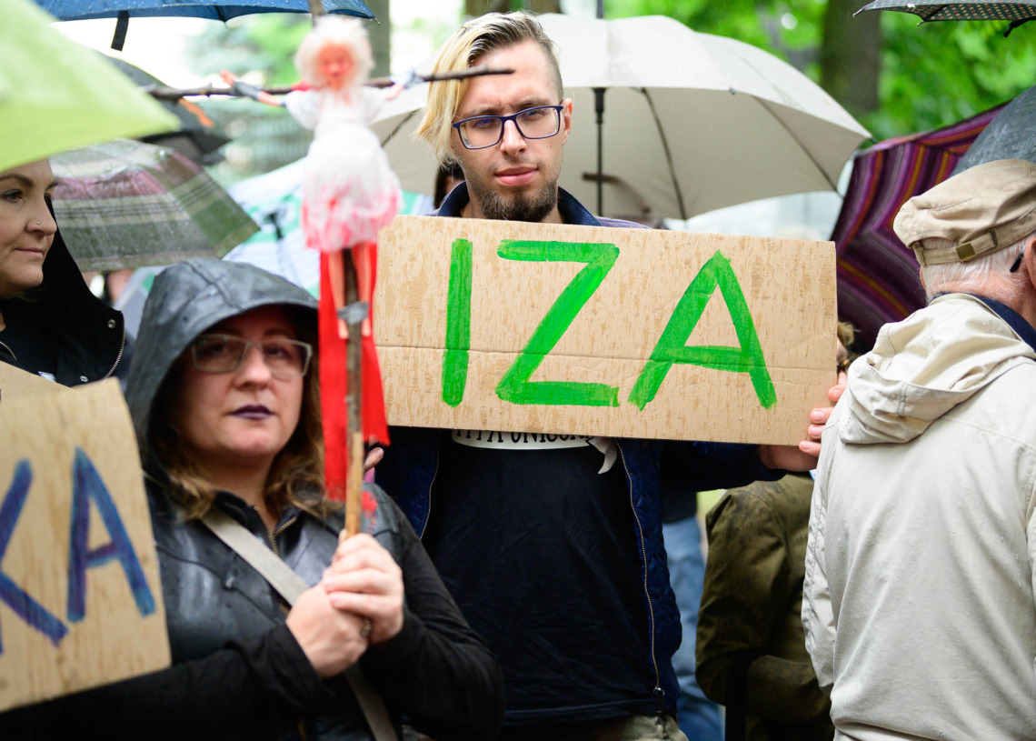 Protest przed Okręgową Izbą Lekarską w Łodzi