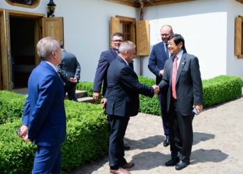 Wizyta ambasadorów państw Azji i Afryki w Ożarowie