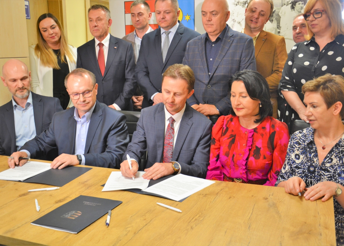 Podpisano umowę na nowy blok operacyjny w Opocznie
