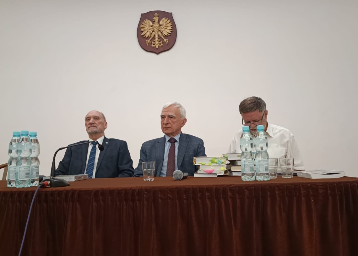 „Bohater naszych czasów – Jan Olszewski” – sympozjum naukowe w Piotrkowie