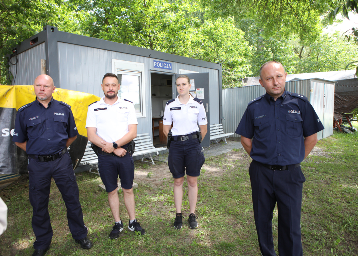 Będzie bezpieczniej nad akwenami w powiecie piotrkowskim. Samorządy wspierają policję i WOPR [ZDJĘCIA]