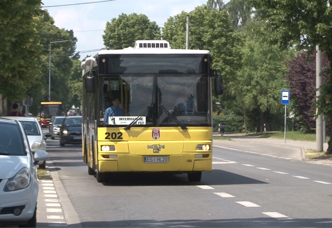 Parada autobusów w Zduńskiej Woli