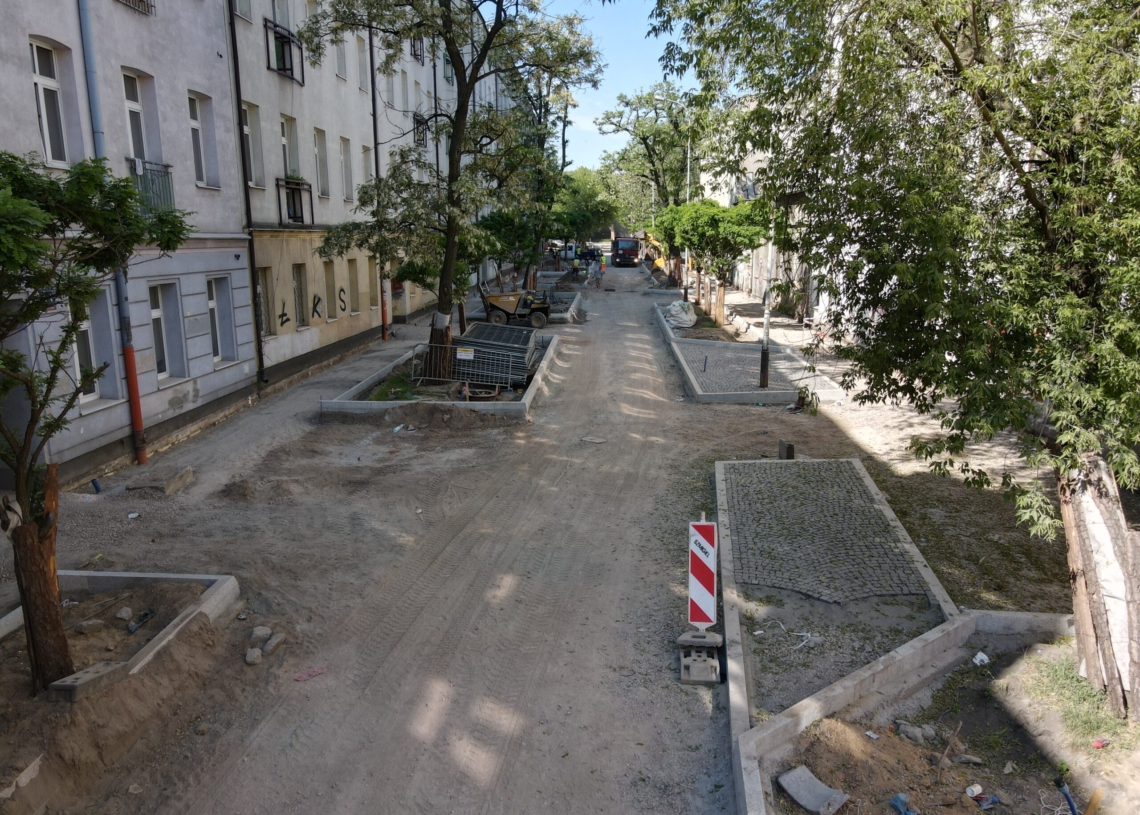 Budowa woonerfu na Mielczarskiego. ZIM informuje, że wykonano 60 proc. prac [ZDJĘCIA]