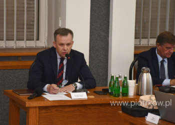 Prezydent Piotrkowa Trybunalskiego z absolutorium i wotum zaufania