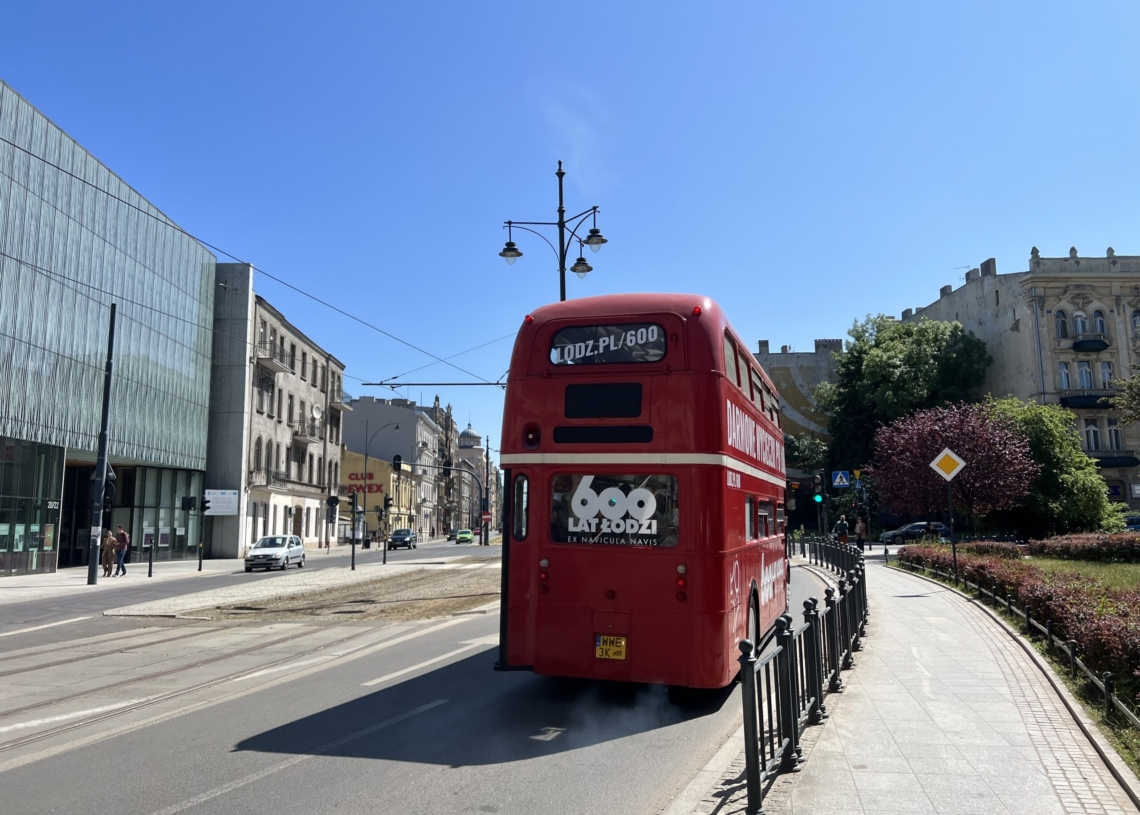 Weekendowe przejazdy londyńskim autobusem w Łodzi