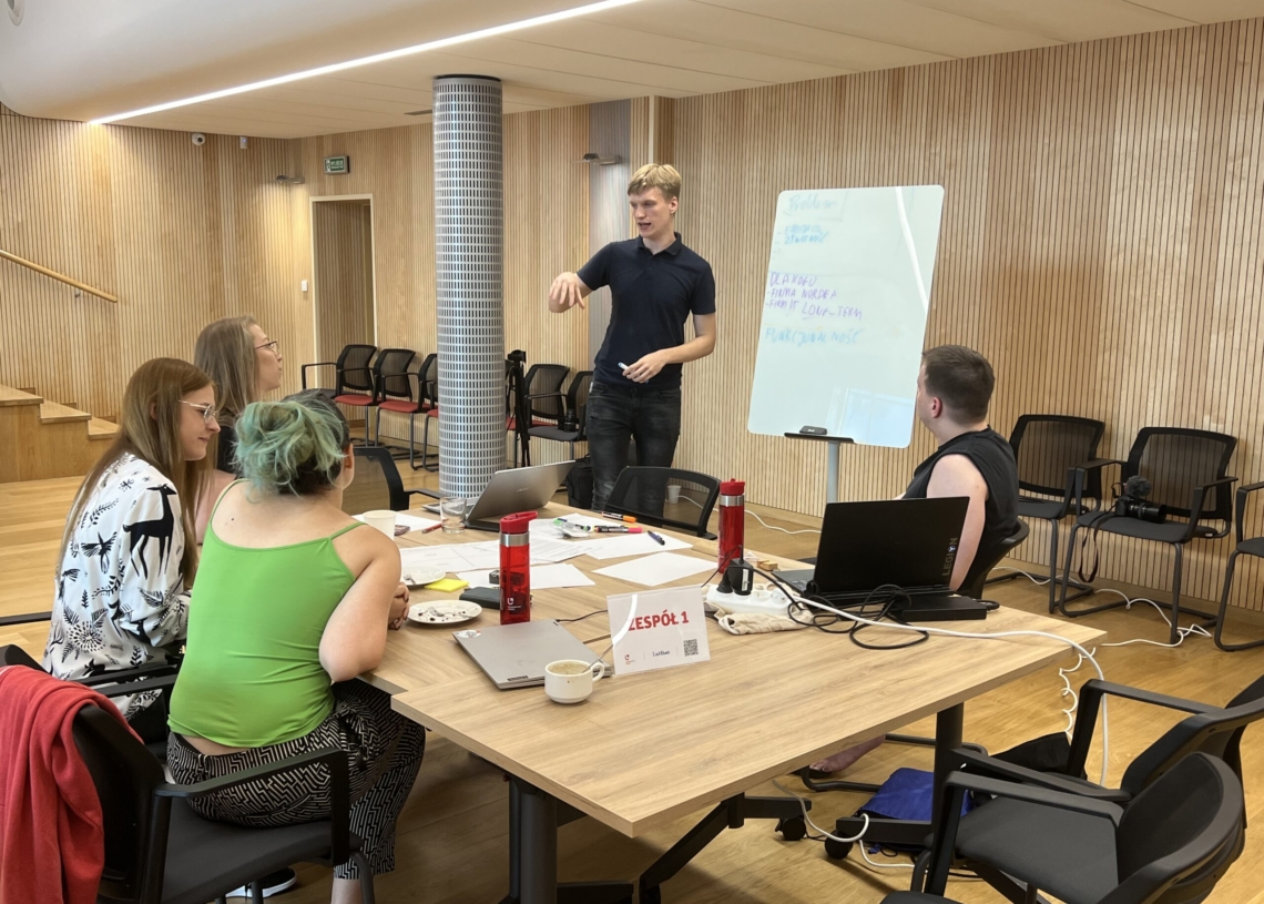Konkurs Ideathon – studenci odpowiadają na problemy firm i dają gotowe rozwiązania [ZDJĘCIA]