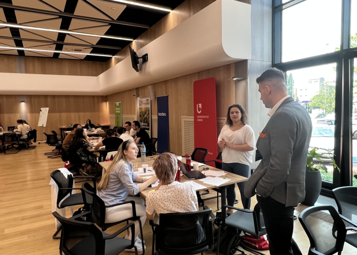 Konkurs Ideathon – studenci odpowiadają na problemy firm i dają gotowe rozwiązania [ZDJĘCIA]