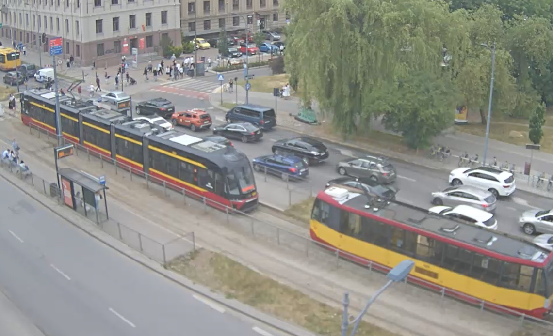 Znowu zatrzymanie ruchu tramwajowego na Zachodniej i wykolejenie. Naprawa torów trwała ponad 3 godziny