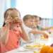 Jak zbilansowana dieta może pomóc w zapobieganiu zaparciom u dzieci? 6 Jak zbilansowana dieta może pomóc w zapobieganiu zaparciom u dzieci?