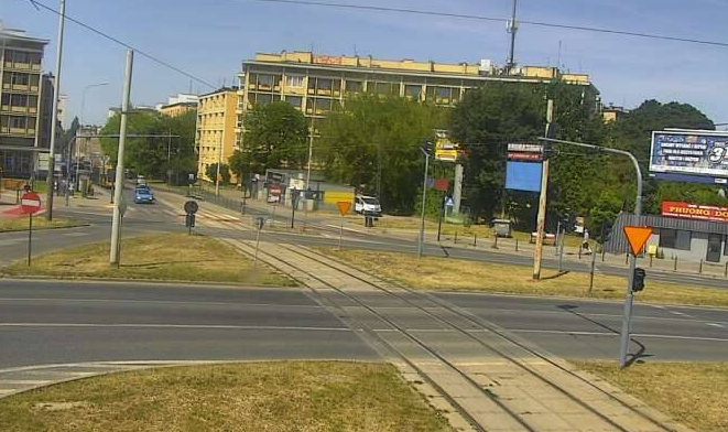 Zatrzymanie ruchu tramwajów linii 17 na Pomorskiej na ponad 20 minut