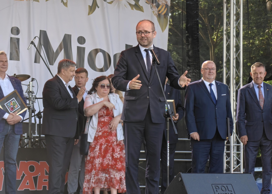 Festiwal Mleka i Miodu w Burzeninie