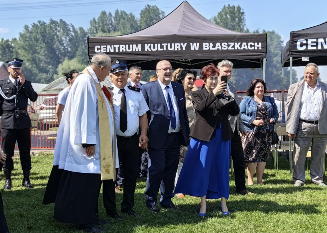 Nowy wóz strażacki dla OSP Sędzimirowice