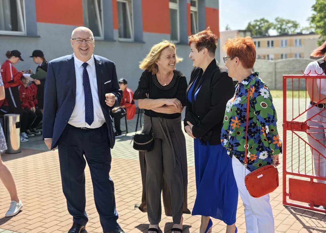 Nowy wóz strażacki dla OSP Sędzimirowice