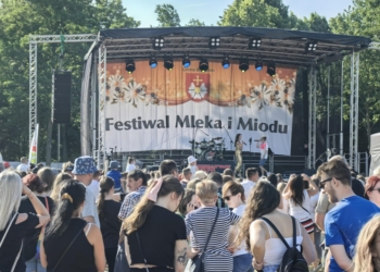 Festiwal Mleka i Miodu w Strumianach k. Burzenina