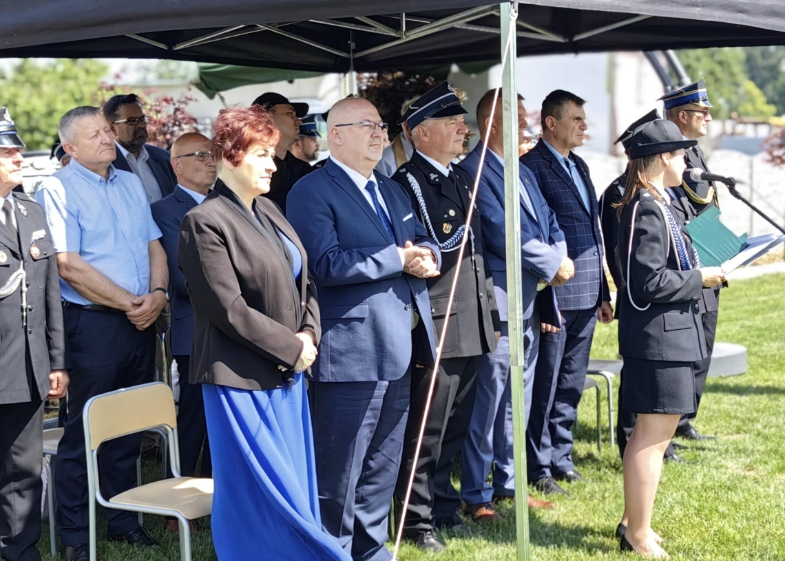 Nowy wóz strażacki dla OSP Sędzimirowice