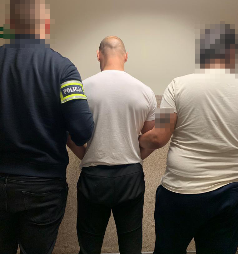 Pseudokibice z Łodzi w rękach policji. Pobili i okradli 15-letniego chłopca 1 Pseudokibice z Łodzi zatrzymani