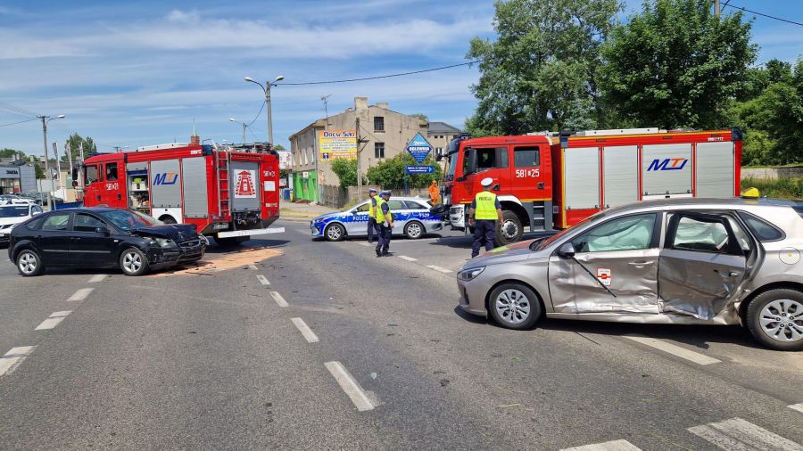 Wypadek na Łódzkiej w Zgierzu. 3 osoby ranne