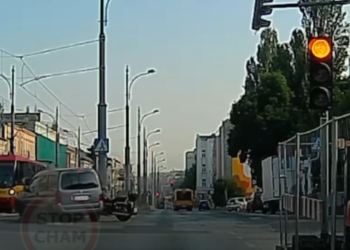 Wypadek na Zachodniej. Kierowca zlekceważył czerwone światło