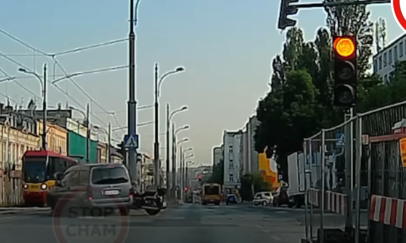 Wypadek na Zachodniej. Kierowca zlekceważył czerwone światło