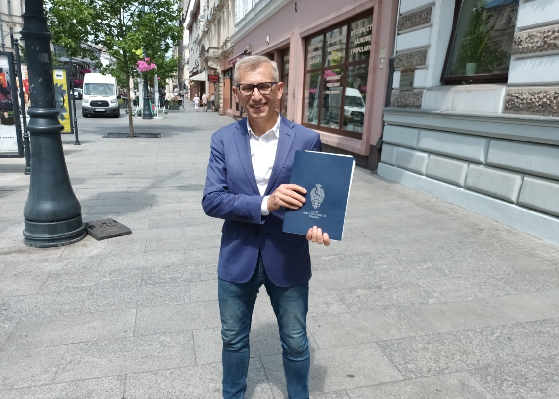 Senator Krzysztof Kwiatkowski o przepisach drogowych, które mają zmniejszyć ryzyko dla pasażerów taksówek 1 senator Krzysztof Kwiatkowski