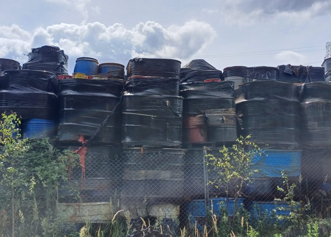 Z Rogowca wywieziono już 1500 ton odpadów. To wciąż niewielka część ogromnego składowiska