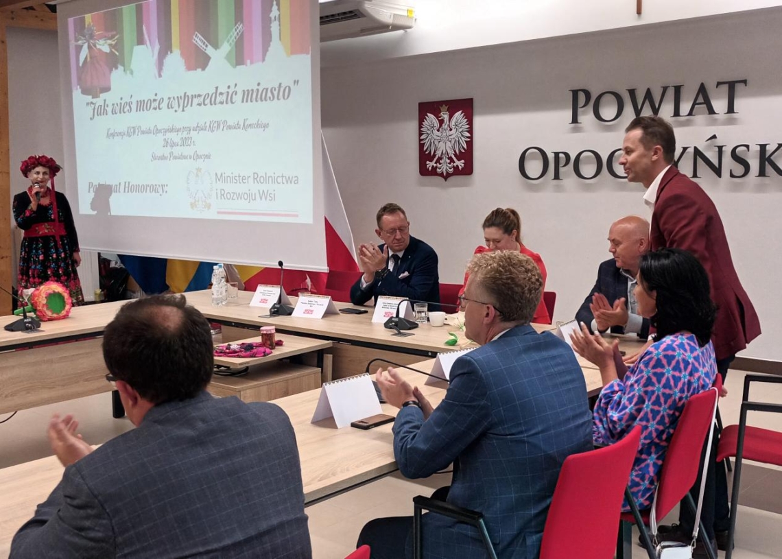 „Jak wieś może wyprzedzić miasto” – szkolenie dla kół gospodyń wiejskich z powiatu koneckiego i opoczyńskiego [ZDJĘCIA]