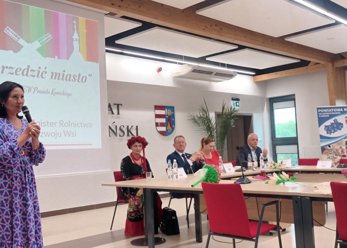„Jak wieś może wyprzedzić miasto” – szkolenie dla kół gospodyń wiejskich z powiatu koneckiego i opoczyńskiego [ZDJĘCIA]