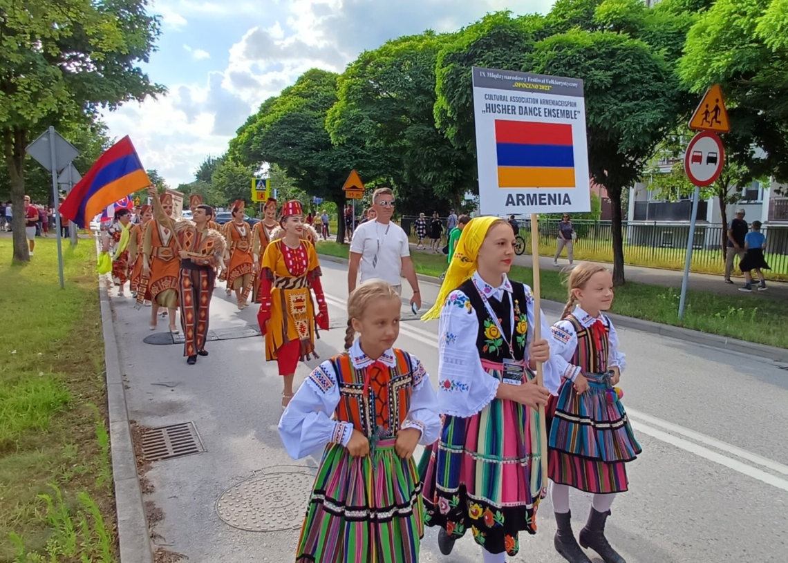 9. Międzynarodowy Festiwal Folklorystyczny „Opoczno 2023” rozpoczęty [ZDJĘCIA]