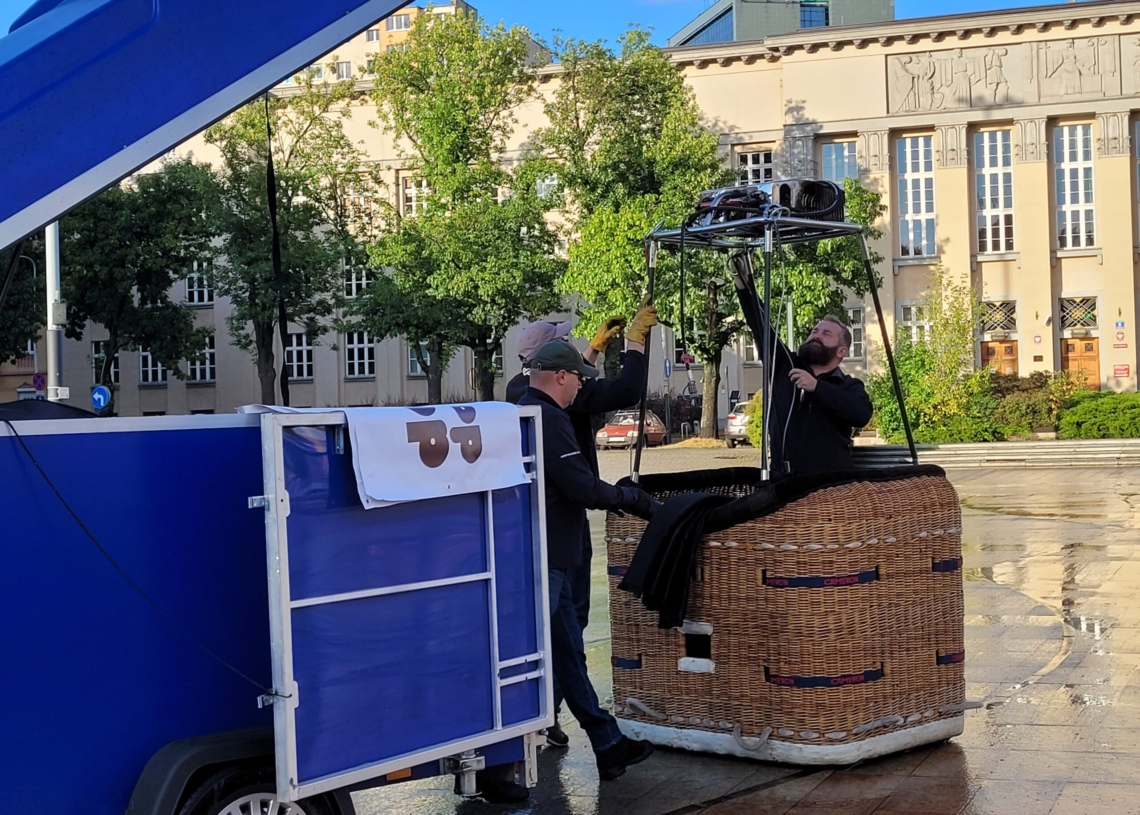 600. URODZINY ŁODZI. Balony na placu Dąbrowskiego