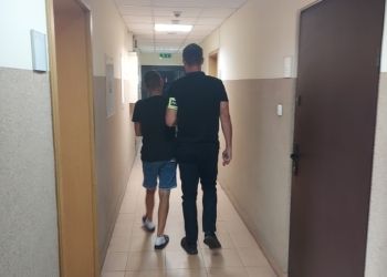 35-letni kutnianin schował amfetaminę w ustach