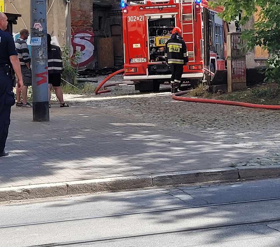 Pożar pustostanu na ul. Kilińskiego w Łodzi