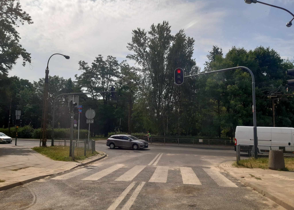 Koniec utrudnień na Tamce, ale autobusy nadal ją omijają 1 Koniec utrudnień na Tamce