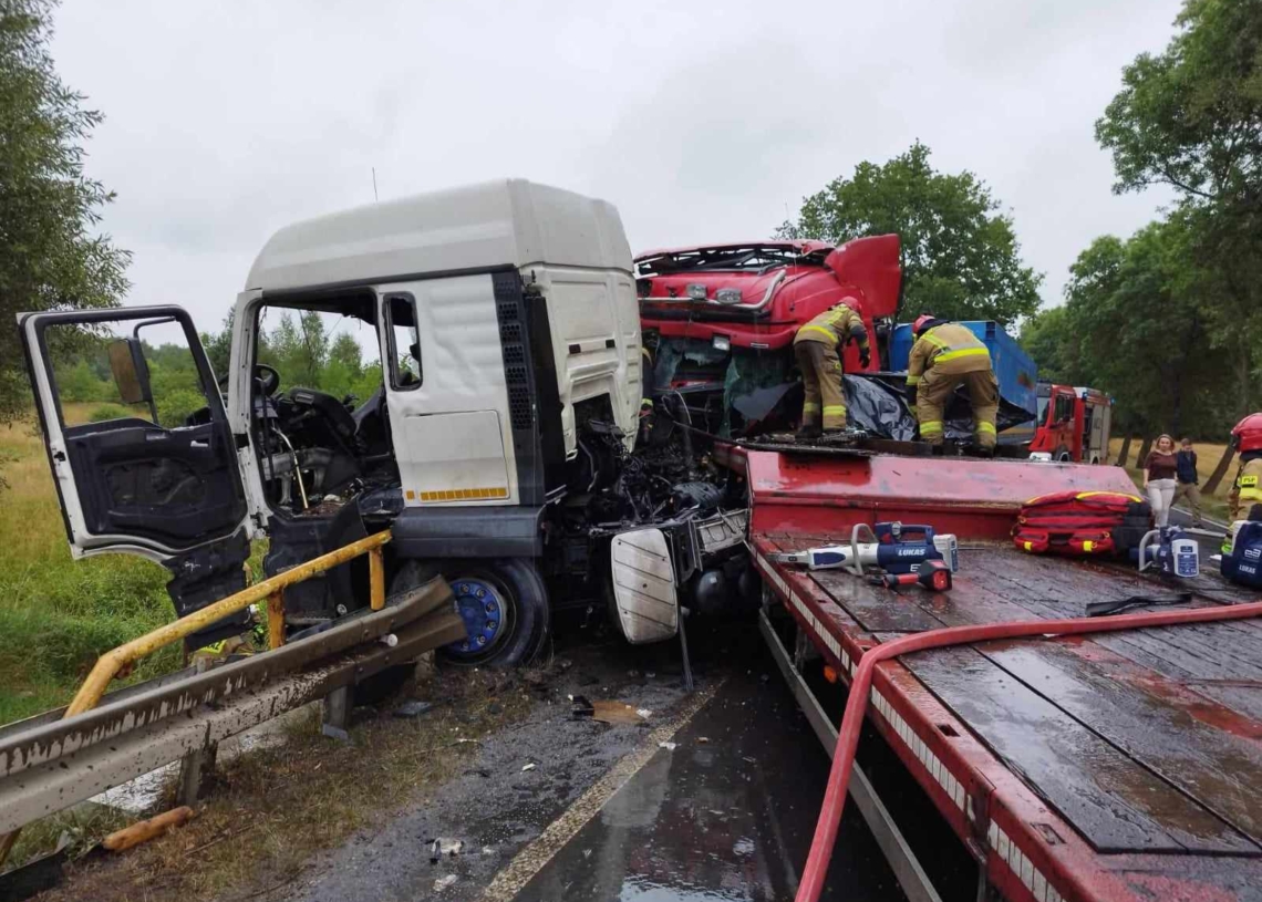 Wypadek na DK71. Jedna ofiara śmiertelna