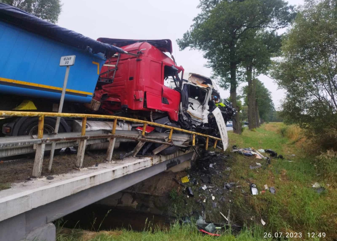 Wypadek na DK71. Jedna ofiara śmiertelna