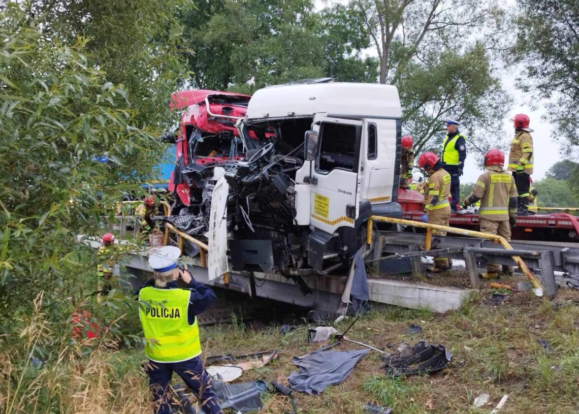Wypadek na DK71. Jedna ofiara śmiertelna