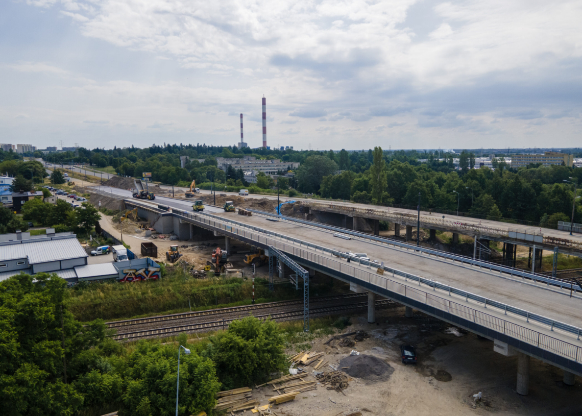 Otwarcie pierwszego z 3 nowych wiaduktów na Przybyszewskiego ma nastąpić w połowie miesiąca