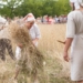Łowickie Żniwa 2023. Goście Skansenu w Maurzycach zobaczą, jak kiedyś zbierano zboża pól 5 Łowickie Żniwa 2023. Zapowiedź