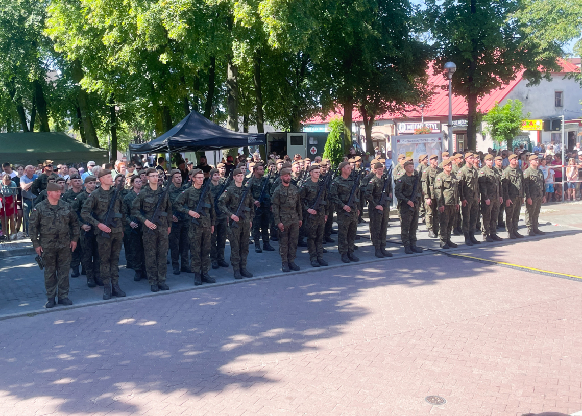 Pajęczno: żołnierze 9 Łódzkiej Brygady Obrony Terytorialnej złożyli przysięgę wojskową