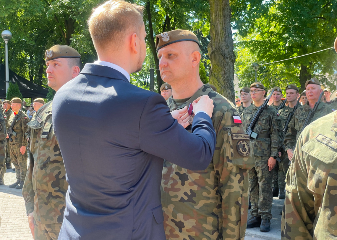 Pajęczno: żołnierze 9 Łódzkiej Brygady Obrony Terytorialnej złożyli przysięgę wojskową