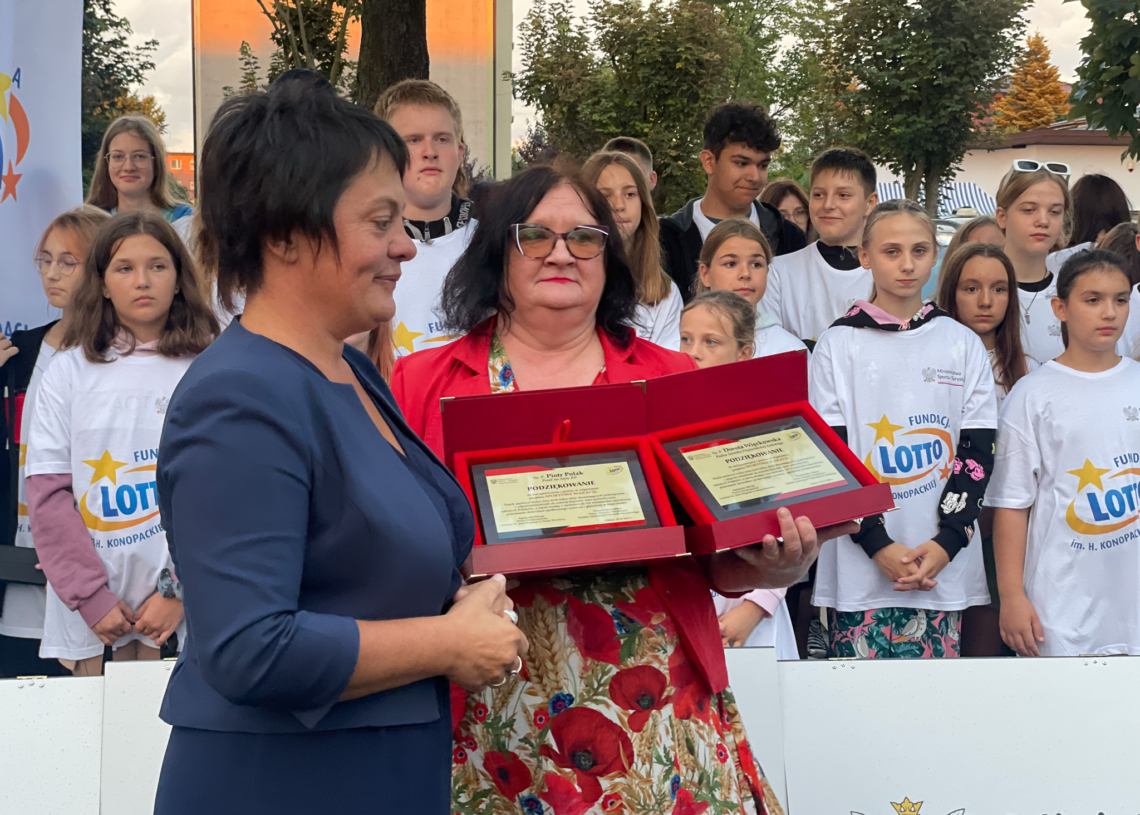 Dzieci i młodzież z powiatu wieluńskiego oraz pajęczańskiego wyruszyły na sportowe, letnie kolonie