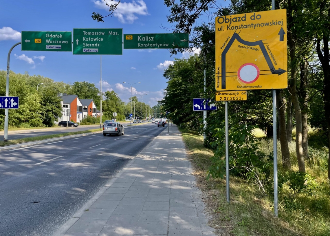 Przebudowa trasy tramwajowej do Konstantynowa. Błyskawiczna rozbiórka torowiska [ZDJĘCIA + WIDEO]