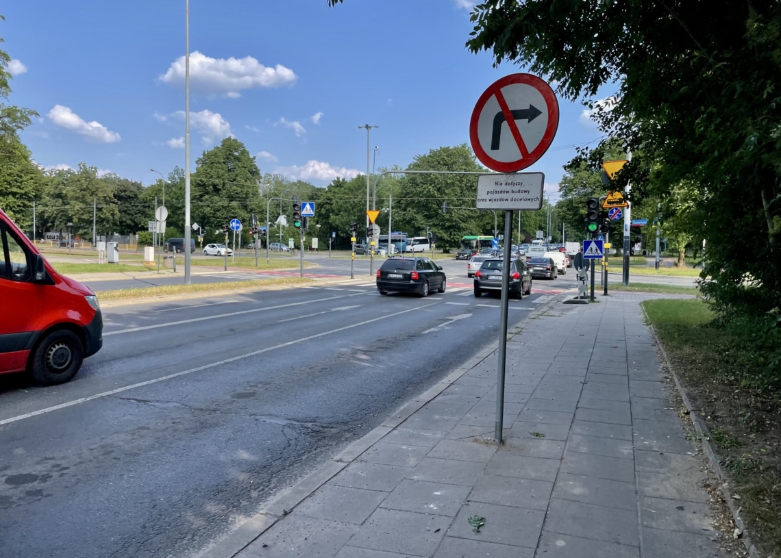 Przebudowa trasy tramwajowej do Konstantynowa. Błyskawiczna rozbiórka torowiska [ZDJĘCIA + WIDEO]