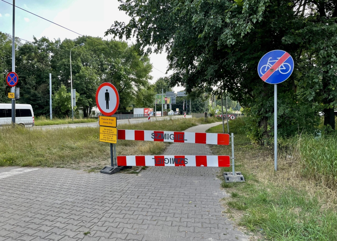 Przebudowa trasy tramwajowej do Konstantynowa. Błyskawiczna rozbiórka torowiska [ZDJĘCIA + WIDEO]