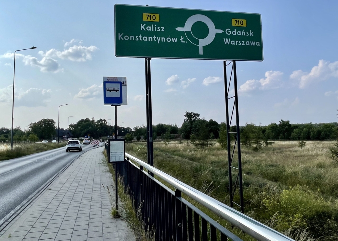 Przebudowa trasy tramwajowej do Konstantynowa. Błyskawiczna rozbiórka torowiska [ZDJĘCIA + WIDEO]