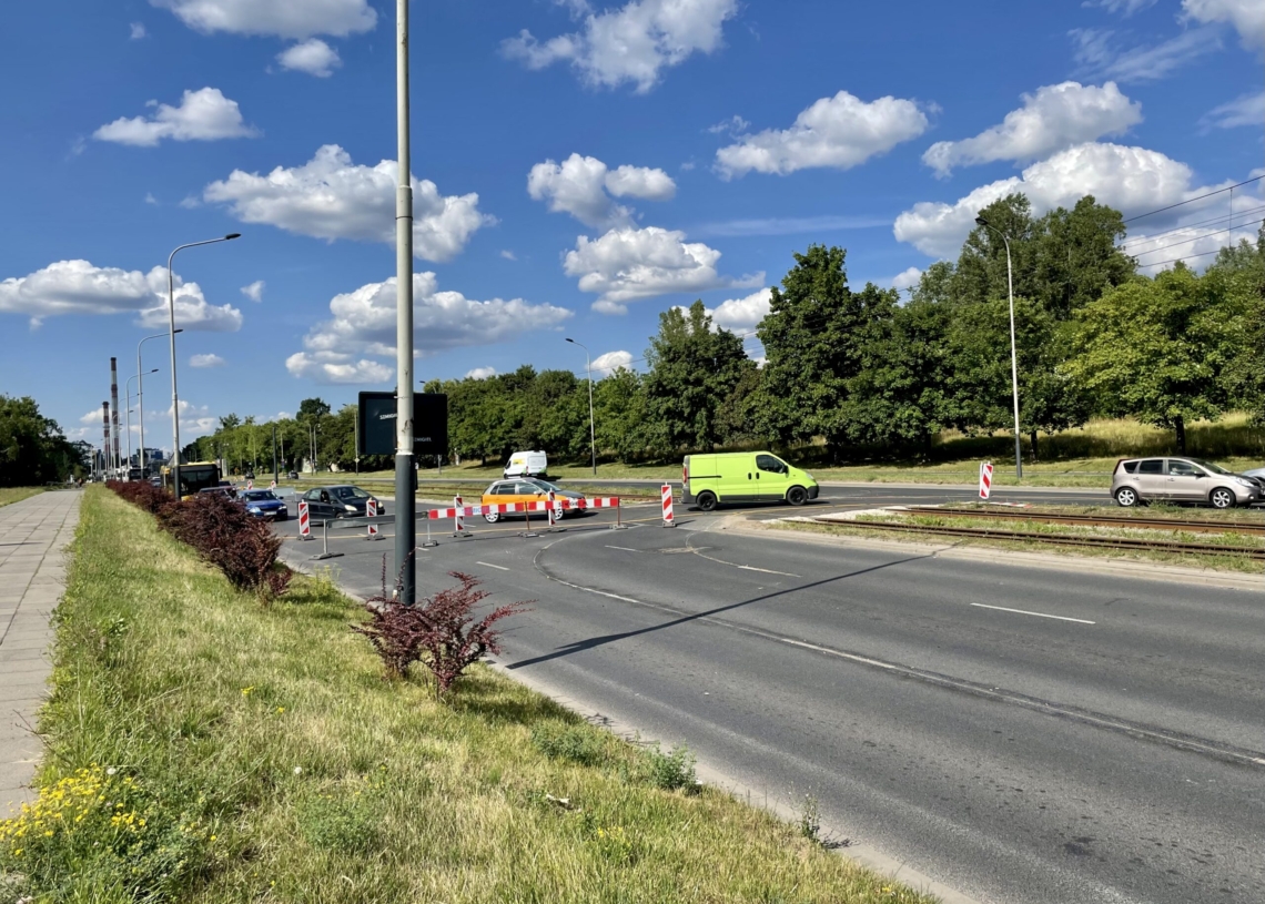 Drugi dzień wstrzymania ruchu tramwajowego na Włókniarzy i ogromne zatory na trasie ŁTR [ZDJĘCIA + WIDEO]