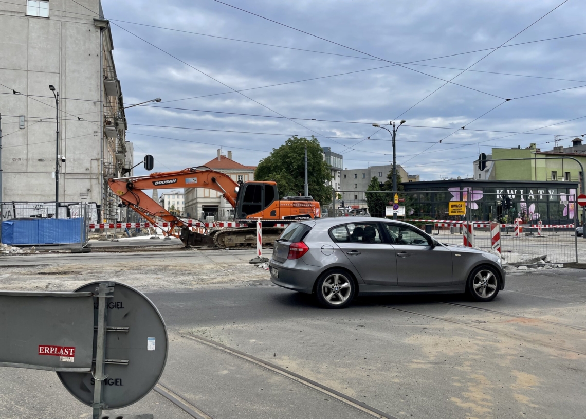 Modernizacja Legionów. Minęło 7 miesięcy od rozpoczęcia prac [ZDJĘCIA + WIDEO]