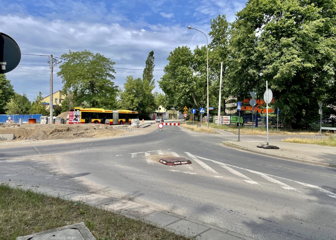Przebudowa ulicy Krakowskiej. Zmiana organizacji ruchu i trasy linii 83 [ZDJĘCIA + WIDEO]