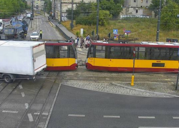 zatrzymanie ruchu tramwajowego na Dąbrowskiego