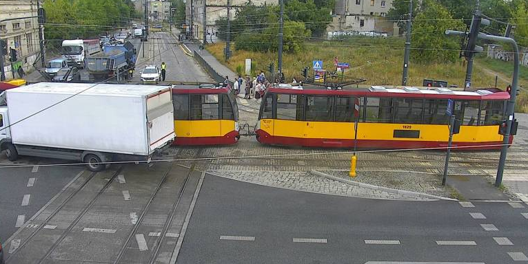 zatrzymanie ruchu tramwajowego na Dąbrowskiego